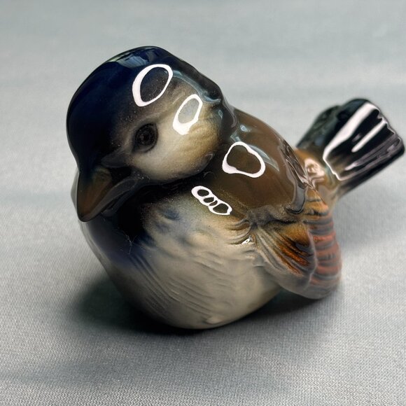 Goebel Sparrow Bird Figurine - Picture 7 of 7